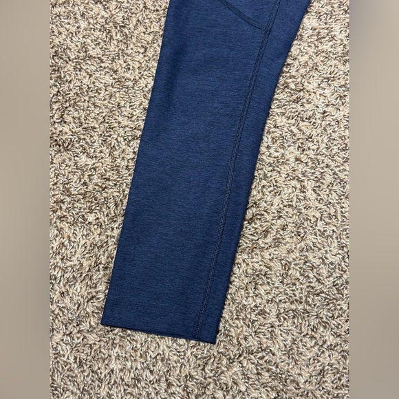 Outdoor Voices 3/4 Leggings Size Small - Picture 3 of 8